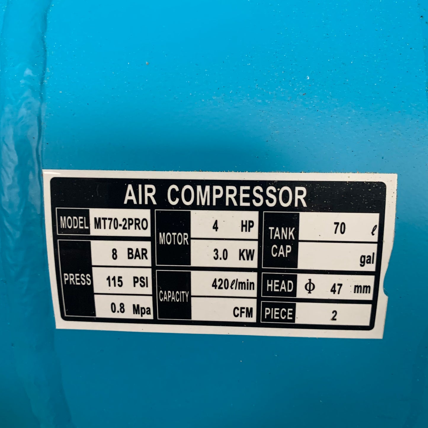 GTM PRO air compressor 2cil / 70L 3kW 420 l / min